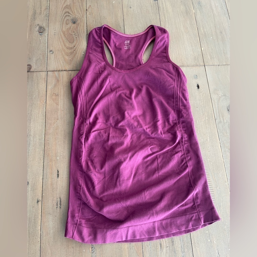 NEW H&M women’s sports tank top